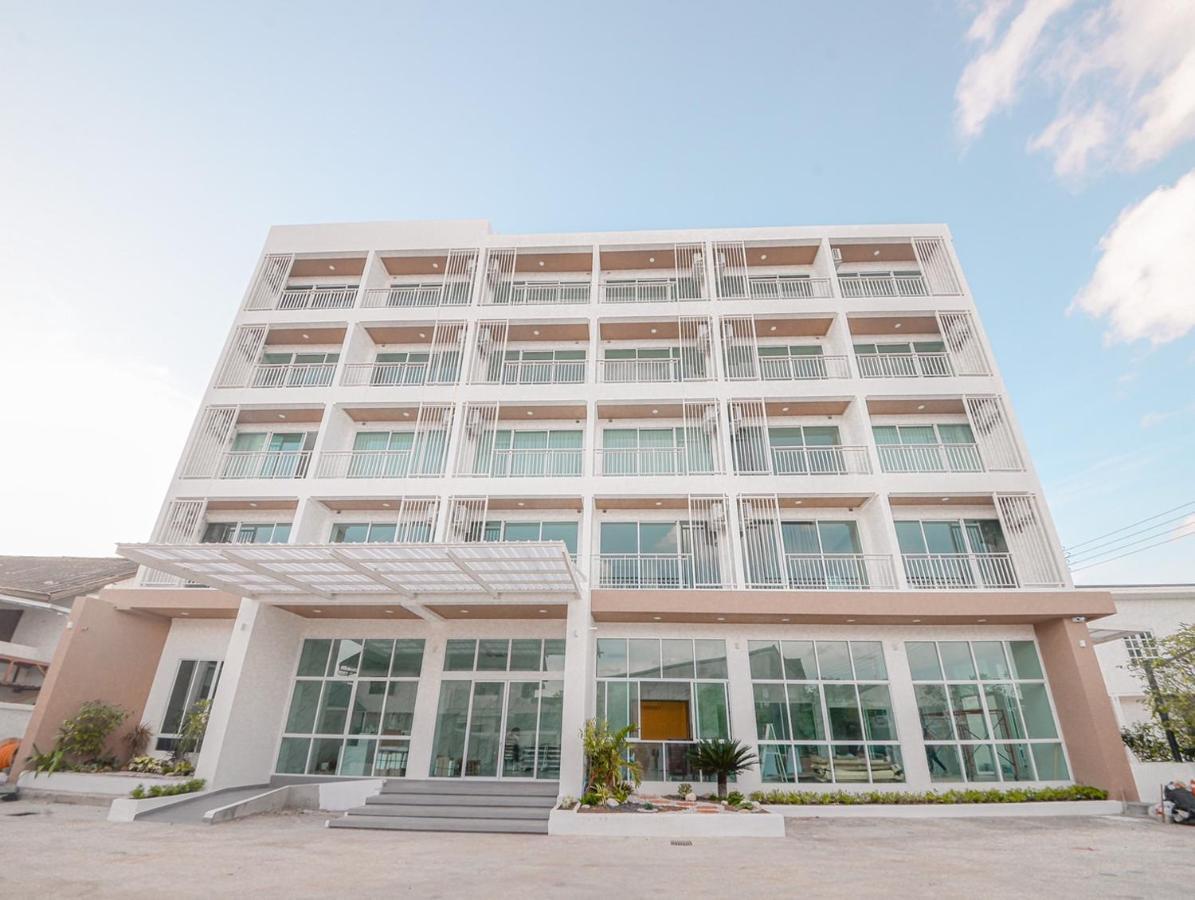Hotel Agnes Buri Ram Zewnętrze zdjęcie
