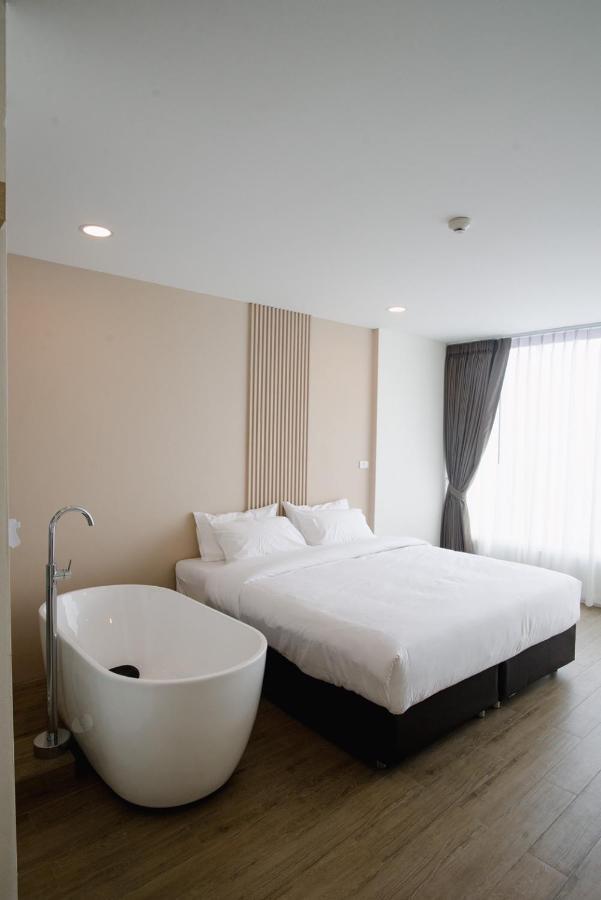 Hotel Agnes Buri Ram Zewnętrze zdjęcie