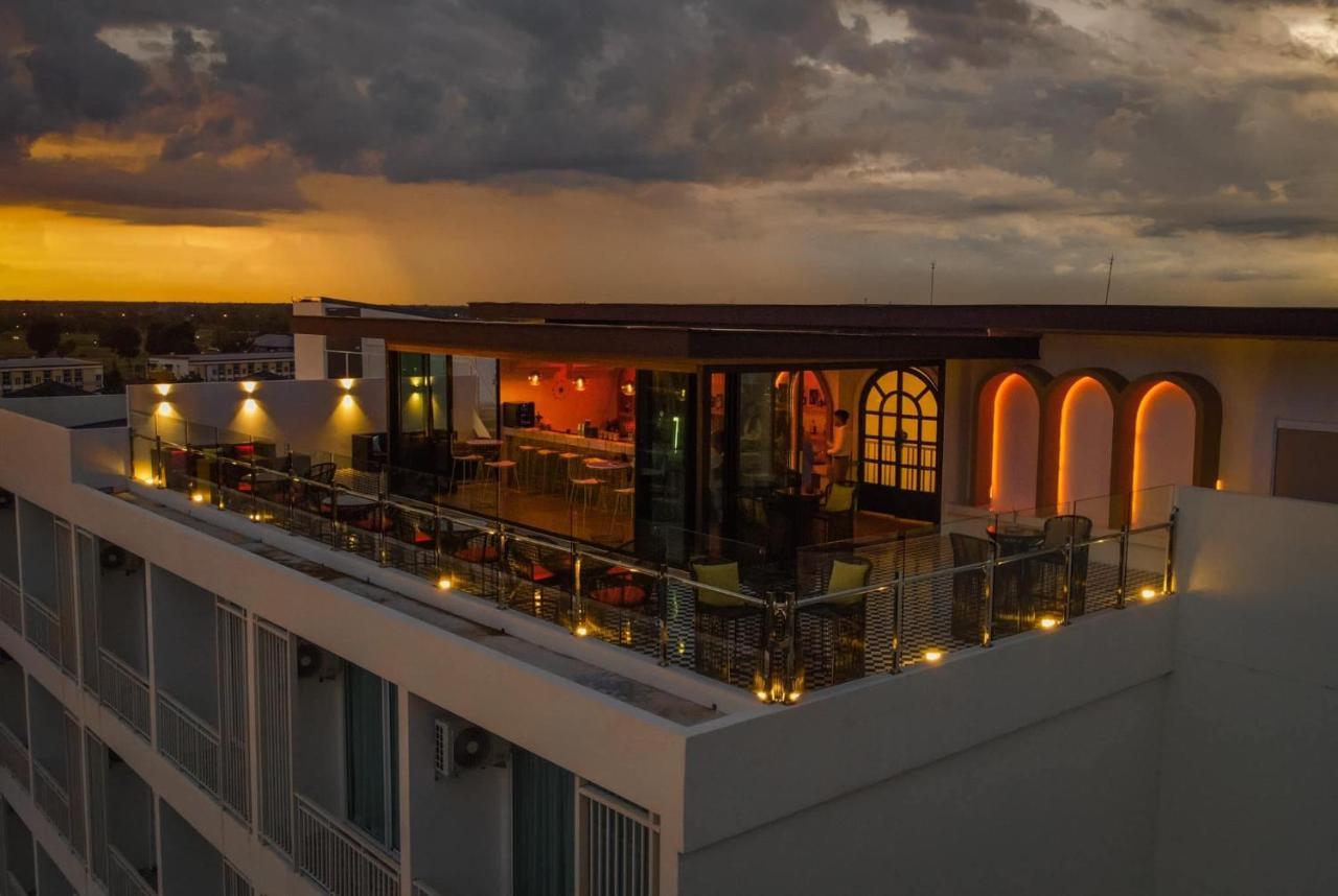 Hotel Agnes Buri Ram Zewnętrze zdjęcie
