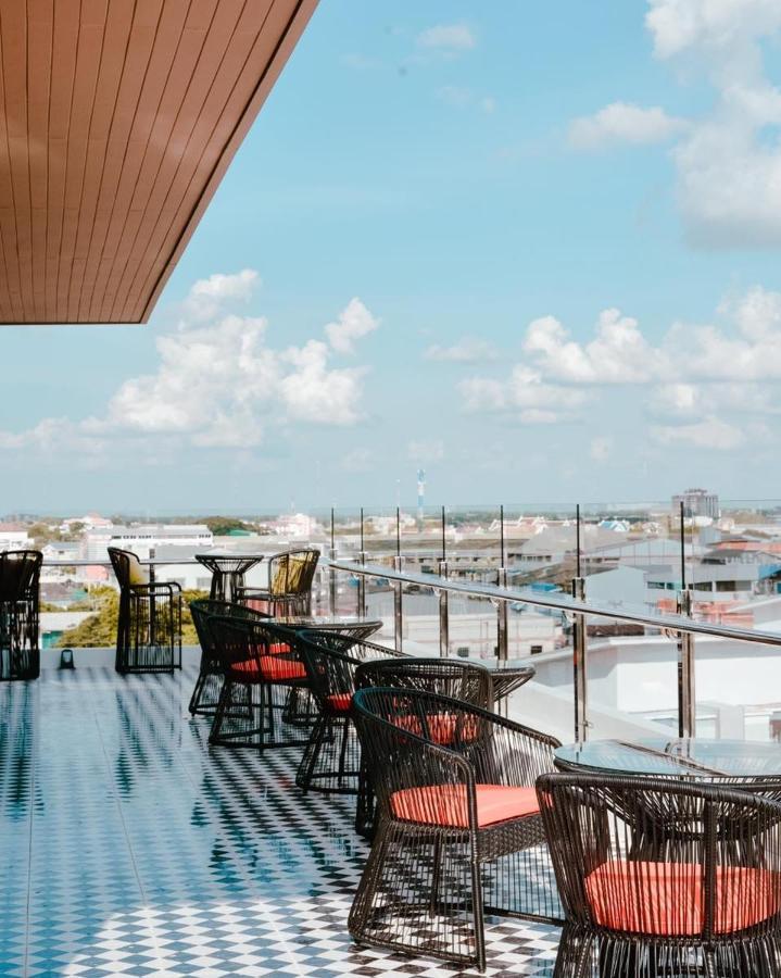 Hotel Agnes Buri Ram Zewnętrze zdjęcie